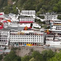 Guaranteed Vaishno devi darshan by Helicopter.