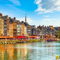 From Le Havre Breathtaking Honfleur and Deauville Shore Excursion