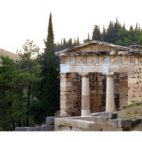 Delphi Arachova & Monast. Hosios Loukas from Athens Private Tour