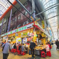 Busan: Food Crawl with Fish Market, Soju Tents & Local Snacks