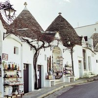 Alberobello Walking Tour with Audio and Written Guide by a Local