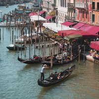 Walking Tour in Venice and Gondola Ride