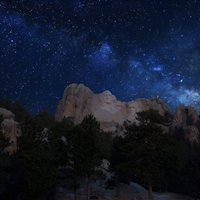 Mt Rushmore Night Ceremony and Tour - with Tunnels and Stargazing