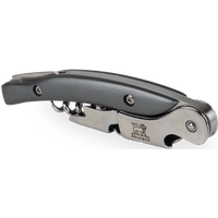 Designed to offer a smooth and controlled opening, this sommelier double-lever corkscrew combines precision, comfort and style. Its stainless steel structure ensures excellent resistance to use, while its aluminium handles with carbon finish provide lightness, modernity and a pleasant grip. Elegant and functional, it suits both wine lovers and professionals. Malbec