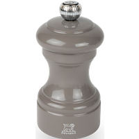 The iconic Bistro pepper mill elicits images of French-style cafés and casual dining. This ultra-cool 10cm model is finished with a warm and subtle taupe grey tone that complements this scene with its calming, balanced vibe. Bistro