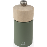 Boréal is a model with a minimalist design, which stands out for its selection of soft and harmonious colours, to combine in order to form a trendy duo of mills on the table. This pepper mill, fern green colour, can thus be paired with the lighter, lovely tones of the salt mills. Standing 12 cm tall