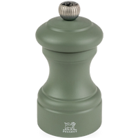 The Bistro pepper mill is dressed in a soothing fern green. Made in France, it delivers precise grinding thanks to its lifetime-guaranteed mechanism. Bistro