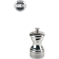 The Mignonnette salt mill is a reissue of the Model Z, the oldest Peugeot mill, created in 1874. A true piece of silversmithing, this mill is entirely dressed in silver-plated metal. Mignonnette