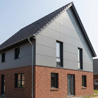 Panneaux de façade HPL, 6 mm, protection UV d'un côté, 3050 mm x 1300 mm, couleur gris souris (3,965 m² / panneau)