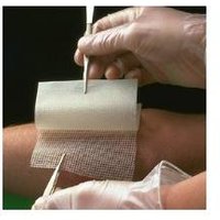 Garza medicata bactigras con clorexidina acetato 0,5% 10x10cm 10 pezzi