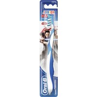 Oralb man star wars spazzolino manuale 6-12 years