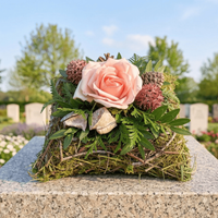 Blumenversand Edelweiss 10% Rabatt auf das Grabgesteck Julia sichern