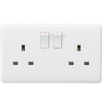 KnightsBridge Curved Edge 13A 2G SP Switched Socket