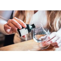 Online Gin Tasting mit Tastingbox (60 Min.) Online Gin Tasting mit Tastingbox (60 Min.)