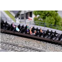 Sitzende Personen, ohne Beine
