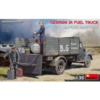 Deutscher 3 Tonnen Tanklastwagen Typ 3,6-36S PmQ (3 Figuren)