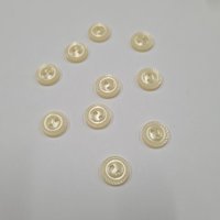 Boutons à bords ciselés crème 11 mm - MT - Mondial Tissus