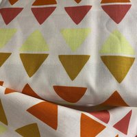 Tissu voile coton blanc motifs triangles jaune orange rose - Mondial Tissus