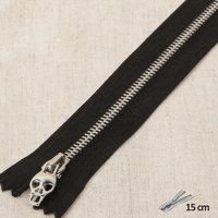 Fermeture à glissière satin noir curseur tête de mort argent 15 cm - Mondial Tissus