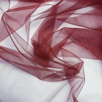 Tissu Tulle élastique grande largeur bordeaux - Mondial Tissus