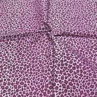 Tissu voile de coton doux rose petit léopard fuchsia - Mondial Tissus