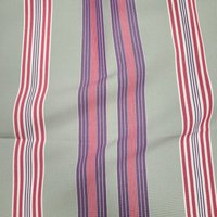 Toile outdoor imprimée rayures violet et rouge fond gris - Mondial Tissus