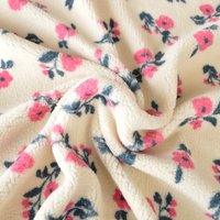 Tissu sherpa imprimé délicate fleur écru - DOMOTEX - Mondial Tissus