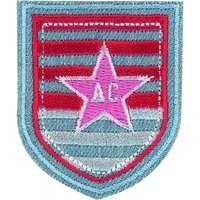 Écusson AC sur fond jean rose - Mondial Tissus