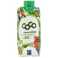 Kokoswasser aus grünen Kokosnüssen Getränke Kokosnusssaft