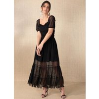 Vestido Preto com Camadas