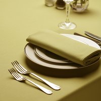Revolutionary Cotton Feel Amalfi Kiwi Tablecloths