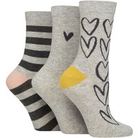 3 Pair Patterned Cotton Socks Large Heart Outline Light Grey 4 8