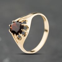 Second Hand 9ct Yellow Gold Garnet Oval Signet Ring 41342345