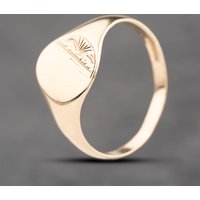 Second Hand 9ct Yellow Gold Oval Half Engraved Signet Ring 41342370