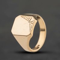 Second Hand 9ct Yellow Gold Part Engraved Square Signet Ring 41342552
