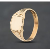 Second Hand 9ct Yellow Gold Sheild Signet Ring 41342610