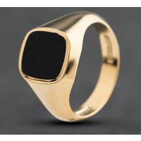 Second Hand 9ct Yellow Gold Onyx Cushion Signet Ring 41342619