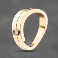 Second Hand 18ct Yellow Gold 0.04ct Brilliant Cut Diamond Twist Band Ring 41482429