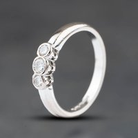 Second Hand 18ct White Gold 0.20ct Brilliant Cut Diamond Rub Over Set Three Stone Ring 41482827