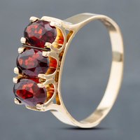 Pre-Owned Yellow Gold Garnet Three Stone Ring 41102708