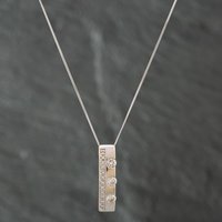 Pre-Owned 9ct White Gold Brilliant Cut Diamond Oblong Bar Pendant and 18 Inch Curb Chain 41141186