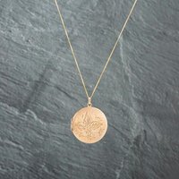 Pre-Owned 9ct Yellow Gold Round Hand Engraved Locket Pendant and 18 Inch Curb Chain 41142735