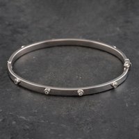 Pre-Owned 9ct White Gold Cubic Zirconia Oval Standard Hinged Bangle 41211292