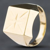 Pre-Owned 9ct Yellow Gold Diamond Cut Star Squar Signet Ring 41341389