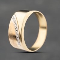 Pre-Owned 9ct Yellow Gold Diamond Signet Ring 41342181