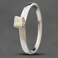 Pre-Owned 9ct White Gold 0.20ct Princess Cut Diamond Solitaire Ring 41381226