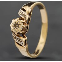 Pre-Owned 9ct Yellow Gold Single Cut Diamond Shoulder Set Solitaire Ring 41381609