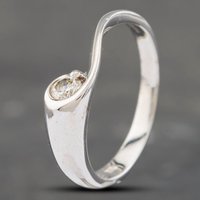 Pre-Owned 18ct White Gold Brilliant Cut Diamond Wave Solitaire Ring 41382182