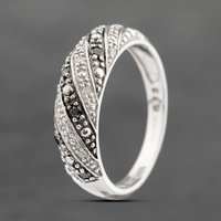 Pre-Owned 9ct White Gold Black And White Diamonds Diamond Band Ring 41382412