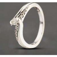 Pre-Owned 9ct White Gold 0.17ct Brilliant Cut Diamond Twist Shoulder Set Solitaire Ring 41383126